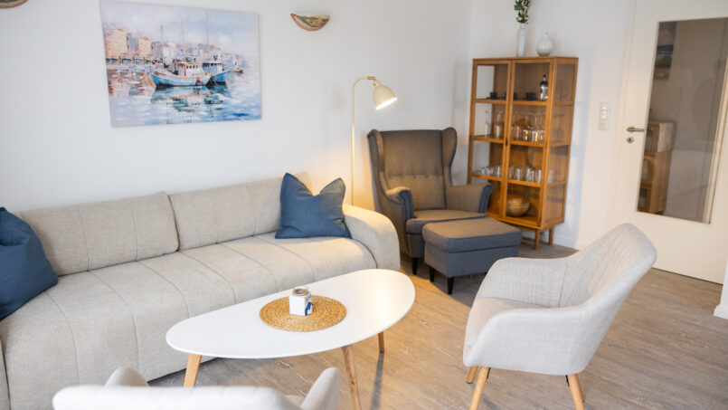 ferienwohnung-buesum-deichblick-butze-wohnzimmer.jpg