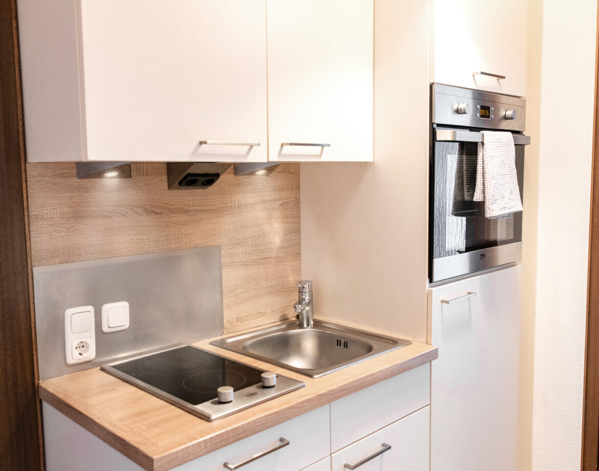 ferienwohnung-buesum-sardinenbutze-kueche.jpg