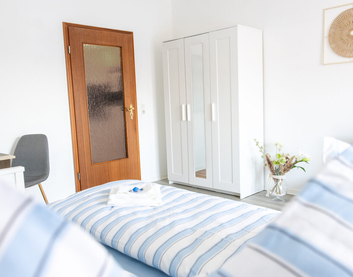 ferienwohnung-buesum-sardinenbutze-wohnzimmer.jpg